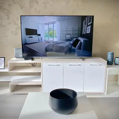 Beautiful & Comfy For 4 Guest And Free Parking Apartment Plowdiw