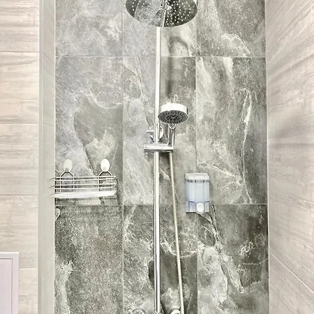 Beautiful & Comfy For 4 Guest And Free Parking Apartment Plowdiw