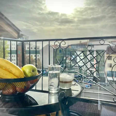 Beautiful & Comfy For 4 Guest And Free Parking Apartment Plowdiw