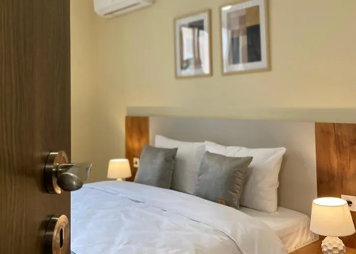 Beautiful & Comfy For 4 Guest And Free Parking Apartament *