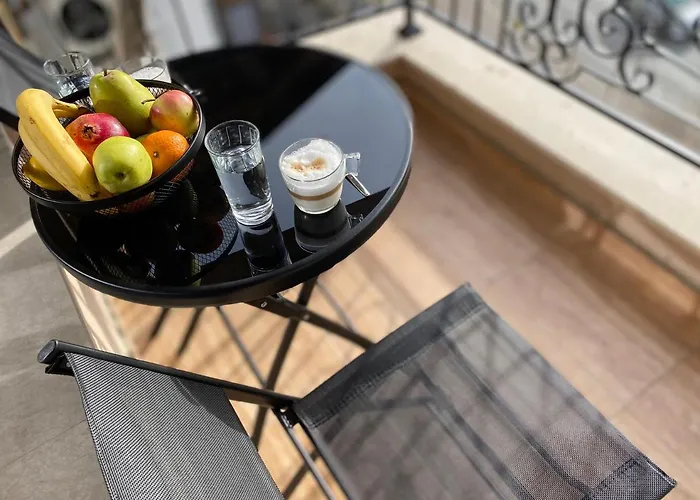 Beautiful & Comfy For 4 Guest And Free Parking Płowdiw