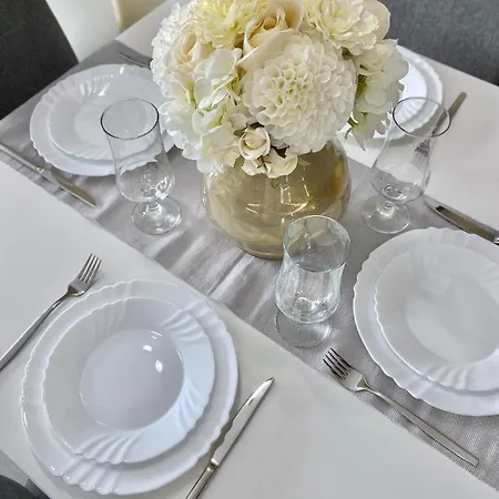 Beautiful & Comfy For 4 Guest And Free Parking Apartman Plovdiv