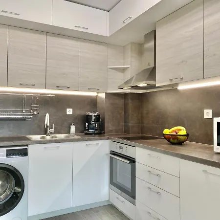 Apartment Beautiful & Comfy For 4 Guest And Free Parking Plovdiv