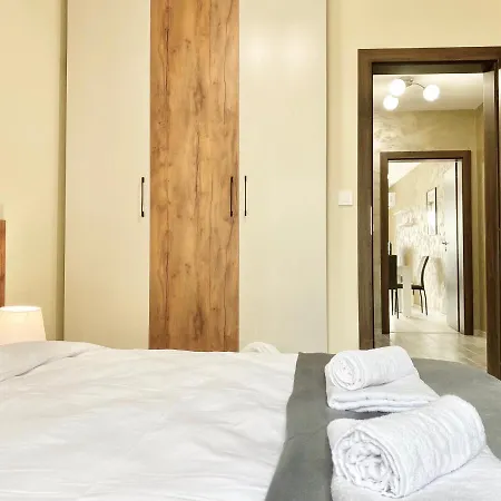 Beautiful & Comfy For 4 Guest And Free Parking Plovdiv