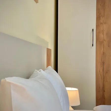 Beautiful & Comfy For 4 Guest And Free Parking