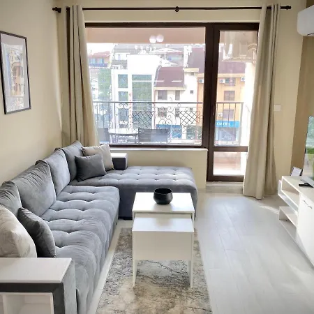 Beautiful & Comfy For 4 Guest And Free Parking Appartamento *