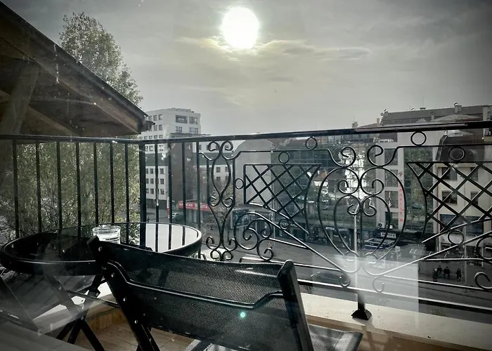 Beautiful & Comfy For 4 Guest And Free Parking * プロヴディフ